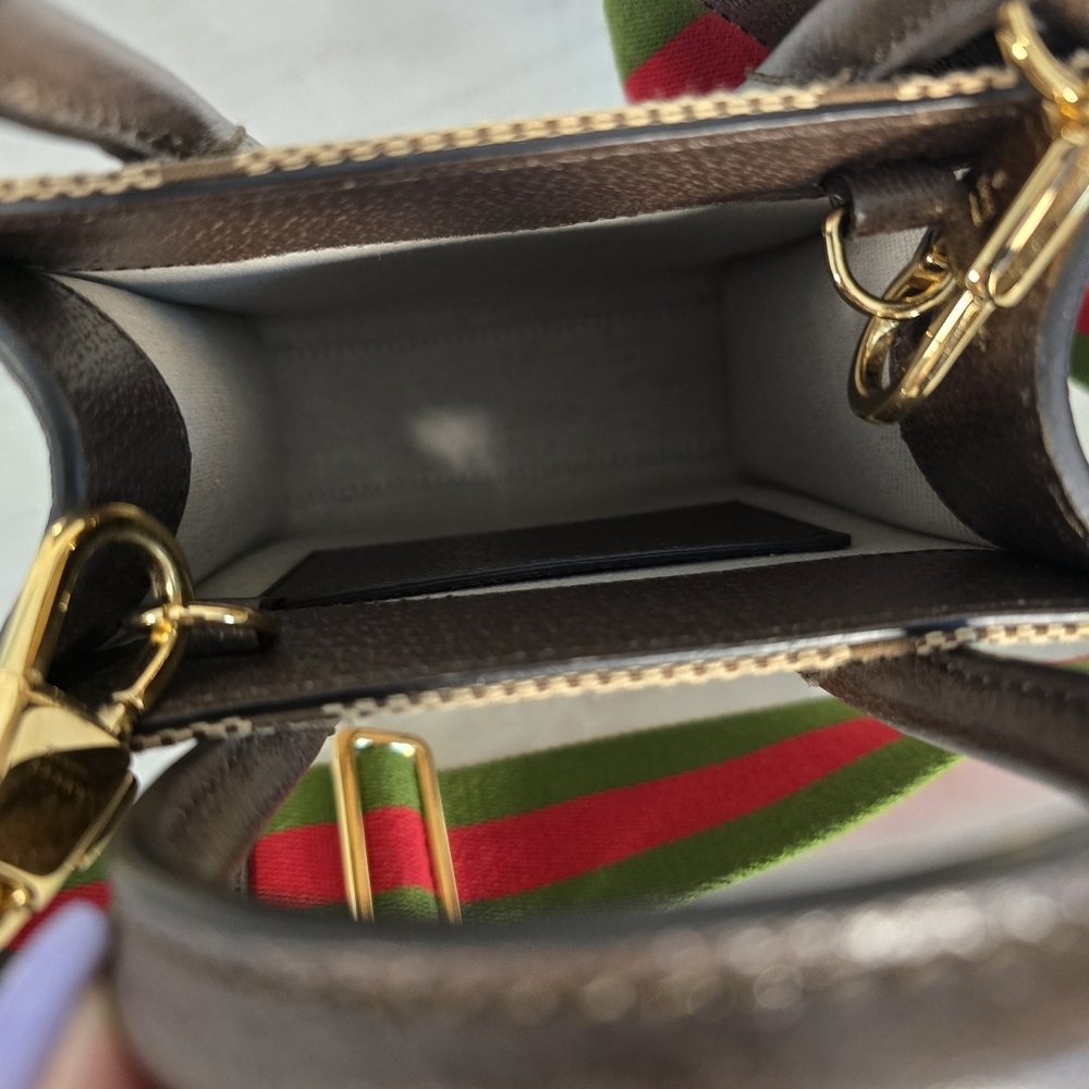 Gucci Jumbo GG Crossbody Bag - Picture 9 of 13